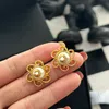 Designer Fashion Sun Flower Studs Litury Gold Letter Brincho Jóias criativas de primavera Mulheres adoram brincos C 925 Stud prateado com tampa de caixa