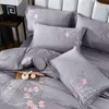 Ensembles de literie gris chinoiserie Chic ensemble de broderie florale coton égyptien doux respirant fermeture éclair housse de couette drap de lit taies d'oreiller