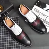 2023 New Luxury Brand Pointed Mix Color Patchwork Brogue Shoes For Men Designer Wedding Dress Homecoming Business Flats Footwear