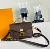 Großhandel Rabatt Frau Designer-Tasche Handtasche Umhängetaschen Frauen Handtaschen Geldbörse Blumen Buchstaben