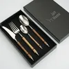 Set di stoviglie Set di posate in argento Forchette classiche in acciaio inossidabile Design Cucchiaio Coltello Cena Dessert Caffè Cubiertos Pentole OA50DS