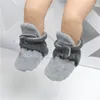 İlk yürüyüşçüler kış doğumlu bebek çorapları güzel tüylü sıcak erkek kız yama yama toddler pamuk konfor yumuşak kayma karşıtı bebek beşik ayakkabılar