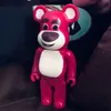 Nya 400% Bearbrick Action Toy Figures 28cm h￤rlig Strawberry Bear Begr￤nsad samling Fashion Accessories Medicom Toys