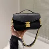 Hermosas bolsas de mensajero de mujeres con cadena Luxurys diseñadores de mano 2023 Lady Totes Fashion Vintage Impresión Bolsa de hombro Crossbody Bolsan Cossbody Billet
