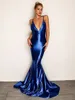 Sjöjungfrun Royal Blue Prom -klänningar för kvinnor plus storlek eleganta spaghettiband djupa v hals golvlängd rygglös formell slitage kvällstävling kändis klänningar mal