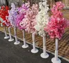 Ghirlande di fiori decorativi artificiali colorati Albero di fiori di ciliegio Colonna romana Strada conduce Centro commerciale per matrimoni Puntelli aperti Porta di fiori in ferro