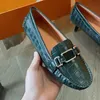 chaussure de designer d'été classique Doug Chaussures habillées 100% cuir Boucle de ceinture plate Sandales décontractées dame Lettre en cuir de vachette marron Travail Femme Chaussures Grande taille 35-41-42 avec boîte