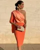 Party Dresses Robe de Soriee Long Sleeve Kort cocktail med Cape One Shoulder Women 2022 Formella sexiga orange promkl￤nningar