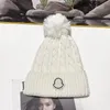 Designer de porta Malha de inverno sem capuz Chapéu de lã Feminino Malha grossa de pele sintética grossa Quente gorro de gorro de pompom Chapéu sem capuz 7 cores