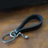 Keychains NIUYITID Genuine Leather Horseshoe Buckle Car Keychain Vintage Pendant Simple Fashion Keyrings