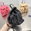 Nylon axelväskor designer ryggsäck stil ryggsäckar handväskor kvinnor väskor kedjor remmar handväska mini totes väska klassiska purses skola 3 färger