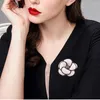 Brooches Korean Elegant Luxury Fabric Camellia Flower Badge Pin Vintage Collar Pins Weddings Office Party Scarf Jewelry