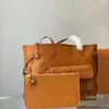 حقائب مصممة للنساء حقائب اليد ذات السعة العالية السعة