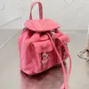 Nylon axelväskor designer ryggsäck stil ryggsäckar handväskor kvinnor väskor kedjor remmar handväska mini totes väska klassiska purses skola 3 färger