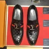 2022 Design luxe mode chaussures habillées hommes lettres métal cuir véritable bout pointu hommes affaires Oxfords messieurs chaussures à lacets rayure décontracté confort chaussure taille 45