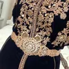 Cinturones Joyería de boda marroquí Diseño floral hueco redondo Finamente cuidado de las manos Cadena de cuerpo de cristal para mujer Cinturón de metal Regalo nupcial