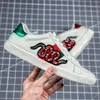 2024 Luxury Designer casual shoes Bees High quality cartoon Tiger embroidered white, green and red stripes Classic men's and women's outdoor sports casual shoes