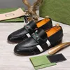 Topp män loafers lyxiga designers skor äkta läderbrun svart herr casual designer klänningskor slip på bröllopssko med lådan 38-45