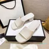 Vrouw slipper dame sandalen hoge hak slippers casual schoenen ontwerper zomer jelly glijbaan luxe dames lederen alfabet merk 85zy