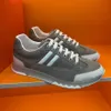 Scarpe sportive da uomo Tessuti per il tempo libero di design di lusso che utilizzano tela e pelle Materiale confortevole Una varietà di dimensioni38-46 mkjk5668561