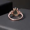 クラスターリングジェムのバレエティアドロップウェディングリングユニーク3.16ct 8x12mmナチュラルモスエンゲージ925のスターリングシルバーギフト