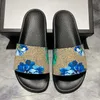 Tofflor Designer Herr Dam Gummisandaler Tiger Röd Blomma Platt Randig Bee Original Summer Beach Tofflor Lyx