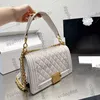 Frankrijk dames klassieke flap sac boy tassen kaviaar lederen kalfsleer echte lederen wilde handgreep bakken schouderband met letter verstelbare crossbody gewatteerde handtas 25 cm 25 cm