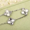 2022 luxe quatre feuilles herbe designer mode charme fille bracelet en or 18 carats coquille d'agate mère de perle marque bracelet bijoux de fête de mariage