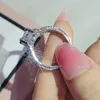 チョウコンユニークな結婚指輪高級ジュエリー925スターリングシルバークッション形状ホワイトトパーズczダイヤモンドジェムストーンエターンパーティーWOM6866677