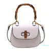 Handbag na moda moderna deste ano super quente feminino inseado nicho de alto grau mensageiro verão portátil small square fábrica saída