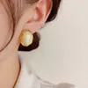 Französisch Retro Charme Metall Oval Perle Ohrringe Frauen Temperament Mode einfache elegante Mädchen Ohrringe Accessoires