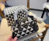 Tasarımcı Kanvas Çanta Klasik Üçgen etiket Omuz Çantası Crossbody çanta Bayan Ziyafet Eğlence İş Paketi 2022 Sıcak
