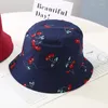 Hattar 2022 barn Panama hink Cherry Print Fisherman Hat Summer Sun For Childen Reversible Fishing Cap