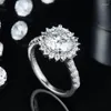 Eheringe, wunderschöne 925er Splitter, weiße Farbe, runde Form, Moissanit-Diamant, Blume