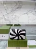 2022 Designers nya svartvita klassiska handhållna en axelplånbok äkta läderväska för kvinnor med smak