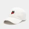 Bordado de fresa gorra de béisbol color sólido sombrero de fruta de algodón cargas de hip hop para mujeres protector solar sombreros