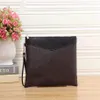 Kobietowe worki na rękę na rękę na rękę najwyższą jakość torebki torebki moda miękka fold pu skórzane ramię Crossbody sprzęgła Messenger Bag Walle261t