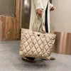 Borse Tote da donna del progettista di marca 2020 Autunno Inverno Nuova borsa a tracolla da donna Borse in nylon di alta qualità Shopper di grande capacità 305h