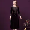 Robes décontractées de la mode de la mode robe de fête en velours en velours puissant plus taille trois manches de luxe jupe longue luxe en gros