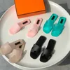 شريحة صندل شفافة شريحة شريحة فاخرة Oran Aloha Sandal Designer Summer Rubber Flat Shoes شاطئ شاطئ كبير من الرأس مع حجم الصندوق EU36-EU41 NO355