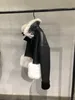 Misto lana da donna Designer Inverno nuovo high-end in stile pelliccia di pecora integrato in pelle di volpe bavero cappotto a maniche lunghe da donna 5Z5A