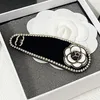 인기있는 CCity 브랜드 디자이너 헤어핀 패션 소녀 BB 클립 검은 흰색 꽃 머리 클립 Bow Knot 간단한 디자인 헤드 액세서리 여행 다목적 헤드웨어