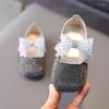 Flache Schuhe für Kinder, Mädchen, Leder, Frühling/Herbst, Schleife, modisch, Baby-Prinzessin, rutschfest, weiche Sohle, lässige Turnschuhe