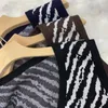 Kamizelki damskie kamizelka w szyku w szyku kamizelka kamizelka 2022 Autumn Korean Fashion Zebra Wzór rękawów Swatery kamizelki do zużycia zewnętrznego