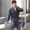 Vêtements de nuit pour hommes automne hiver peignoir hommes coton haut de nuit Kimono Robes pour homme Plaid M-4XL longue Robe de bain mariée Robe de chambre