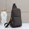 Высококачественная модная новая кожаная сумка для мужчин Men Men Pright Classic Designers Cross Body Sacds Спортивные туристические упаковки на открытом воздухе Wal209d