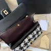 22C Borsa da donna trapuntata in tweed pied de poule con uccelli Borsa classica con patta Doubel Borsa in metallo dorato con tracolla a catena Matelasse M223a