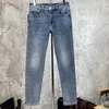 Diseñador de jeans para hombres Versión alta vers jeans pantalones para hombres medusa clásica bordada casual para hombre pantalones de talla grande jeans rectos de moda 6DXH