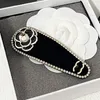 인기있는 CCity 브랜드 디자이너 헤어핀 패션 소녀 BB 클립 검은 흰색 꽃 머리 클립 Bow Knot 간단한 디자인 헤드 액세서리 여행 다목적 헤드웨어