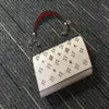 Lyxkvinnor Rivet Messenger v￤skor Personlighetshuvud pr￤glade med kuvert axelv￤ska street trendhuvud ￤kta l￤der handbag2779